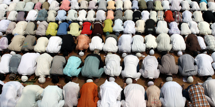 Panduan Cara Sholat Tarawih dan Witir Berjamaah