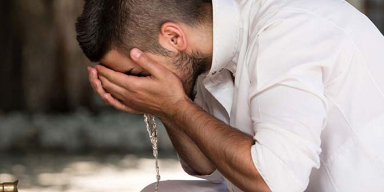 Syarat Sah Wudhu Ada 10 Dalam Madzhab Imam Syafi'i