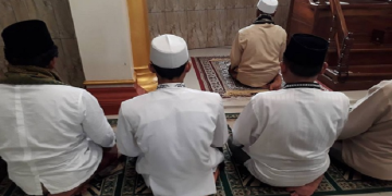 Sunnah Setelah Salam Imam Menghadap Makmum