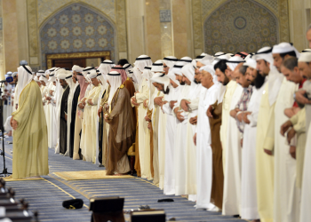 Mukjizat Nabi Saat Sholat Jamaah, Bisa Melihat Dari Punggung