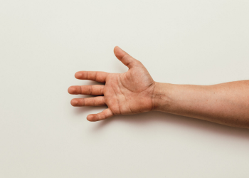 Mengolok Sunnah Membasuh Tangan Setelah Bangun Tidur, Tangan Masuk Lubang Dubur