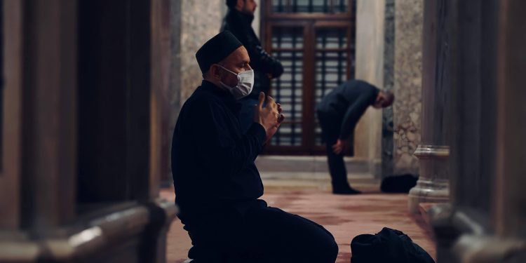 imam qunut makmum tidak qunut