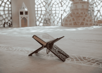 adab masuk masjid - larangan di dalam masjidd